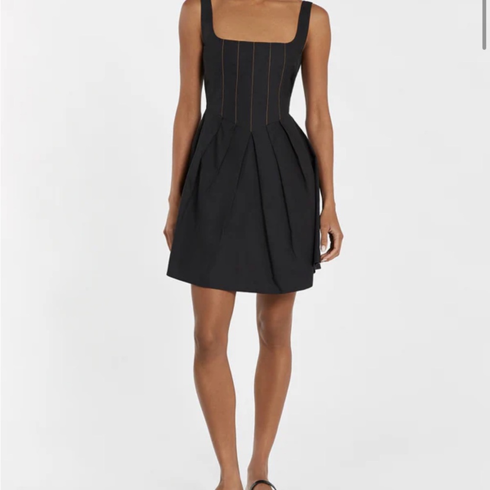 Dissh Dress